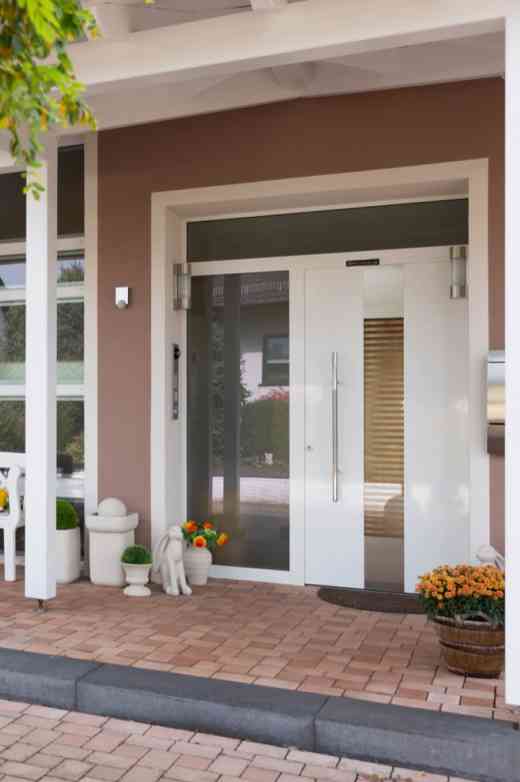 Renovierung Eingangsbreich Haustür modern weiß